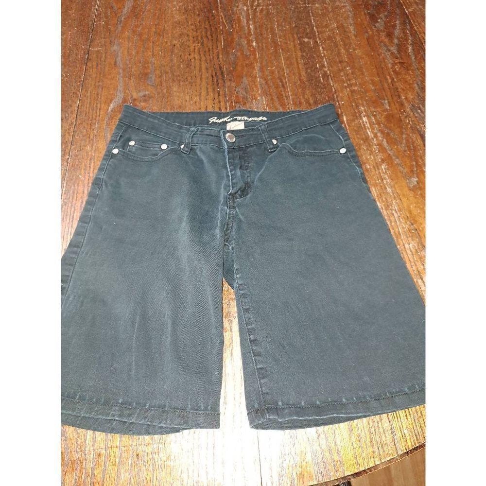 Juniors Size 7 Funhouse Vintage Black Shorts with Pockets Womens Summer Shorts